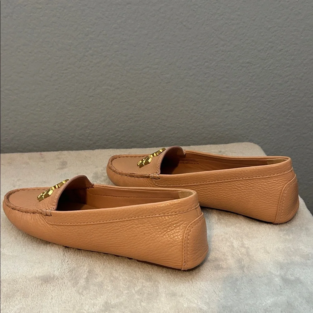 Tory Burch Camel Leather Loafers with Gold Emblem - Picture 3 of 4